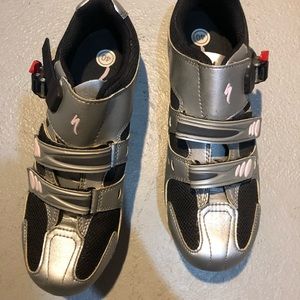 Spin shoes, in new condition